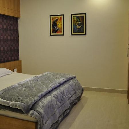 Hotel Athidi Grand Visakhapatnam Esterno foto