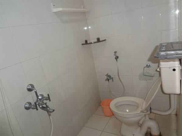 Hotel Athidi Grand Visakhapatnam Esterno foto
