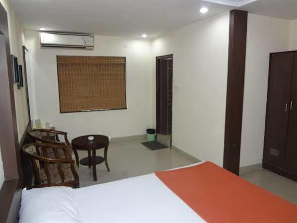 Hotel Athidi Grand Visakhapatnam Esterno foto