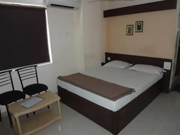 Hotel Athidi Grand Visakhapatnam Esterno foto